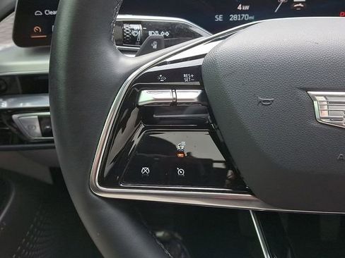 Used 2024 Cadillac Lyriq Luxury image 25