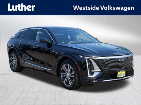 Used 2024 Cadillac Lyriq Luxury AWD/4WD image 1