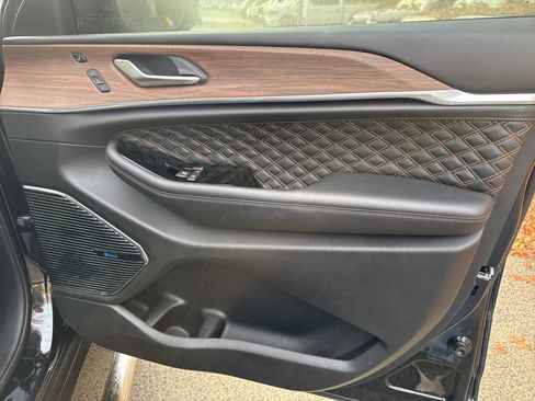 Used 2023 Jeep Grand Cherokee Summit w/ Adv Protech Group IV image 15