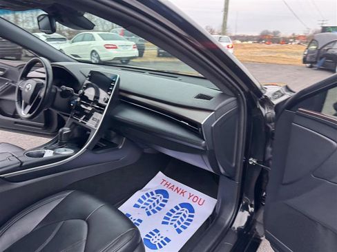 Used 2019 Toyota Avalon XLE w/ All Weather Liner Package image 39