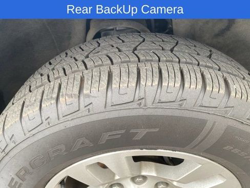 Used 2019 Chevrolet Suburban LT AWD/4WD image 4