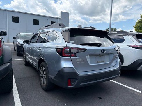 Used 2020 Subaru Outback Premium AWD/4WD image 4