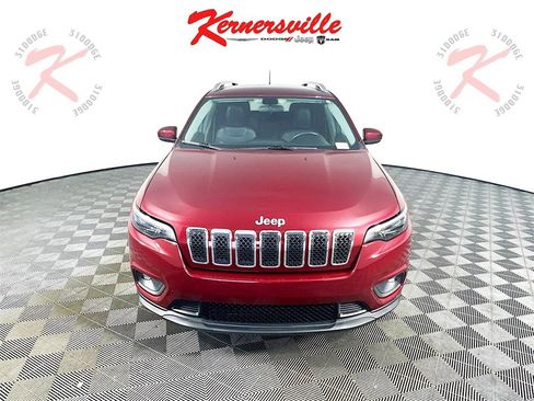 Used 2019 Jeep Cherokee Latitude Plus image 2