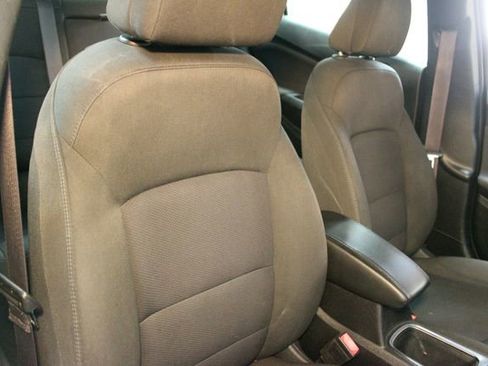 Used 2017 Chevrolet Cruze LT image 11