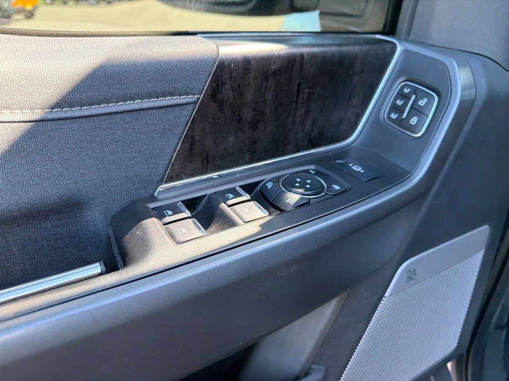 Used 2024 Ford F250 4x4 Crew Cab Super Duty image 14