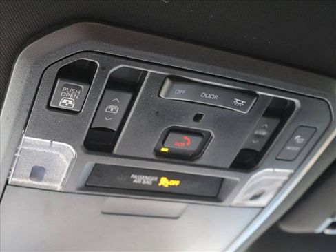 Used 2025 Toyota Tundra Platinum AWD/4WD image 21