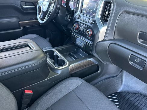 Used 2021 Chevrolet Silverado 1500 LT Trail Boss AWD/4WD image 15