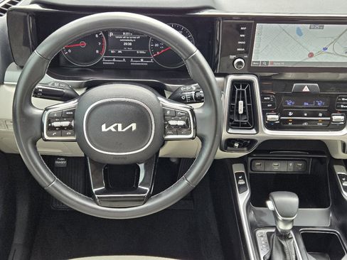 Certified 2023 Kia Sorento S image 10