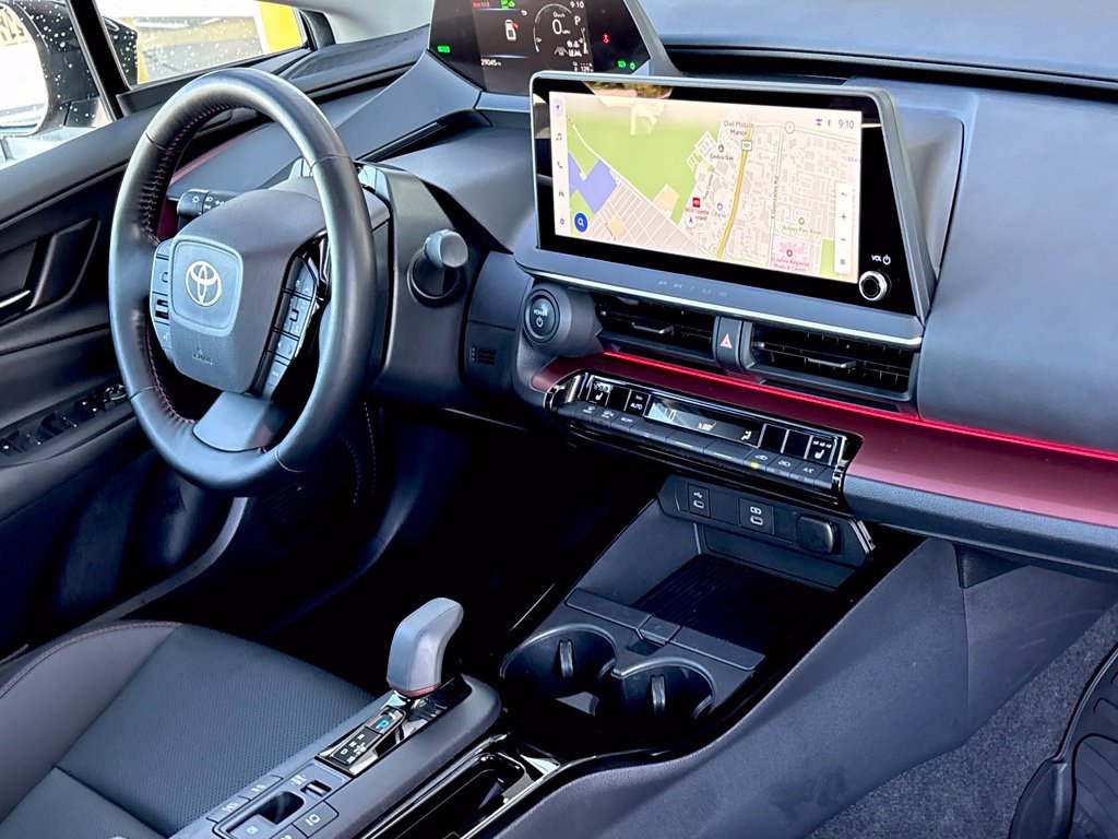 Used 2024 Toyota Prius Prime FWD image 33