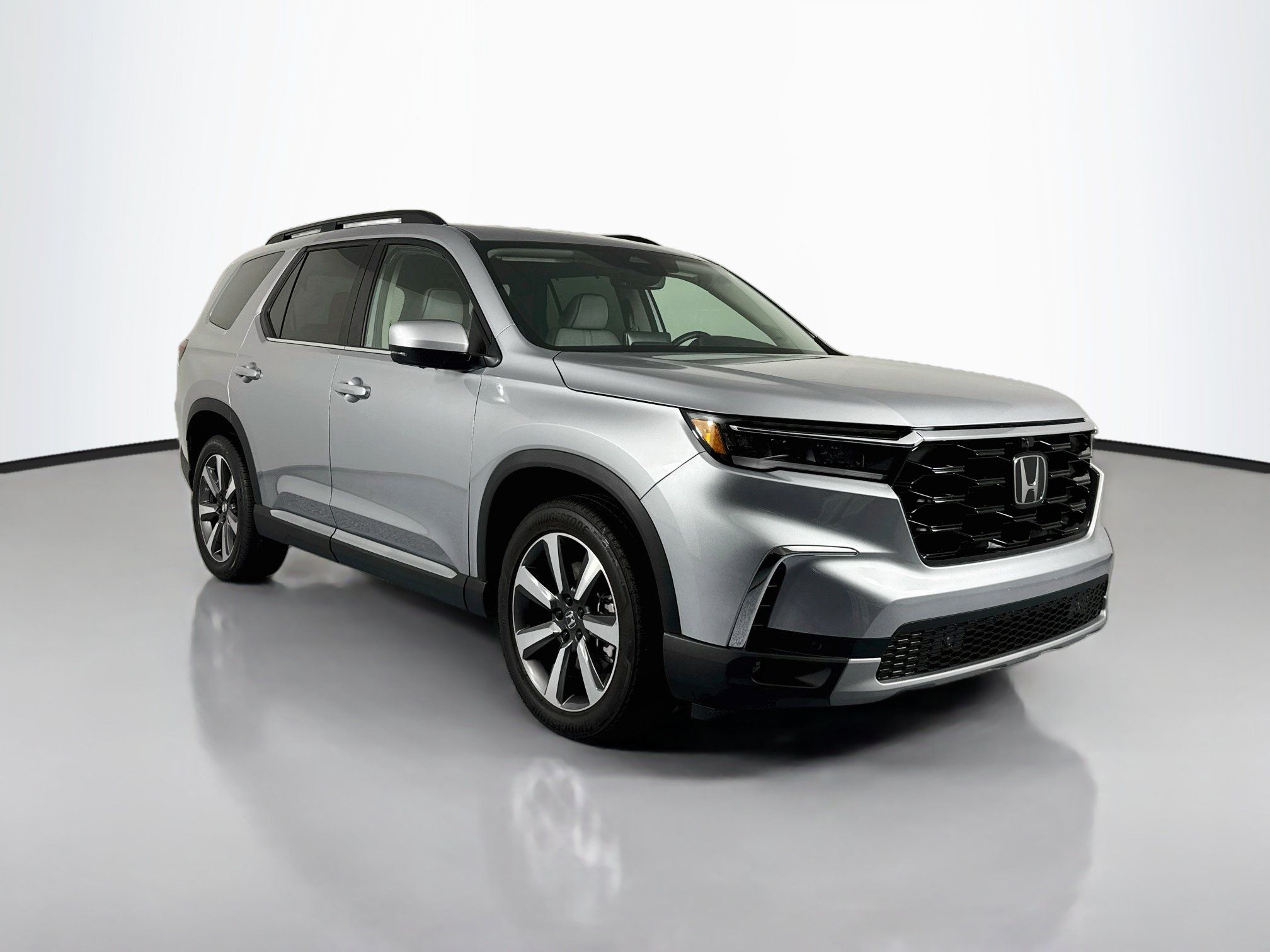 Certified 2024 Honda Pilot Elite image 3