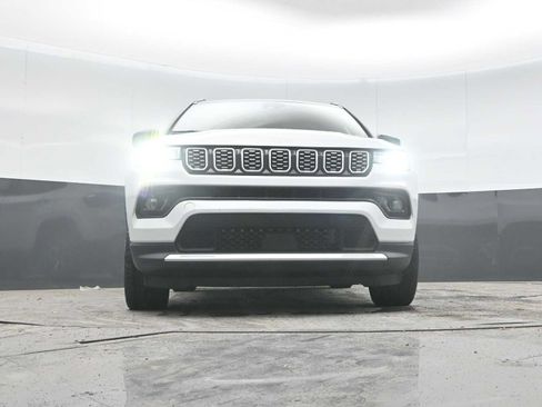Used 2025 Jeep Compass Limited AWD/4WD image 27