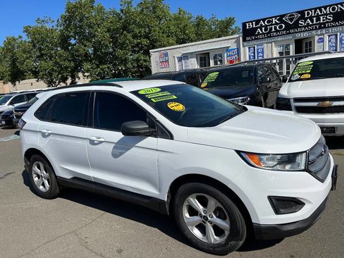 Used 2015 Ford Edge SE image 3