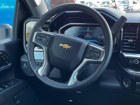 Used 2024 Chevrolet Silverado 2500 LT image 12