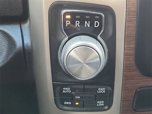 Used 2014 RAM 1500 Laramie w/ Convenience Group image 16