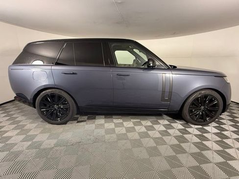 Used 2025 Land Rover Range Rover SE AWD/4WD image 8
