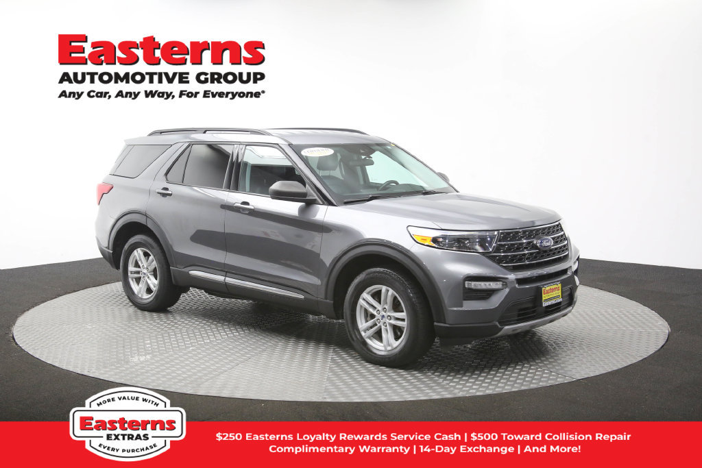 Used 2023 Ford Explorer XLT w/ Equipment Group 202A AWD/4WD image 50