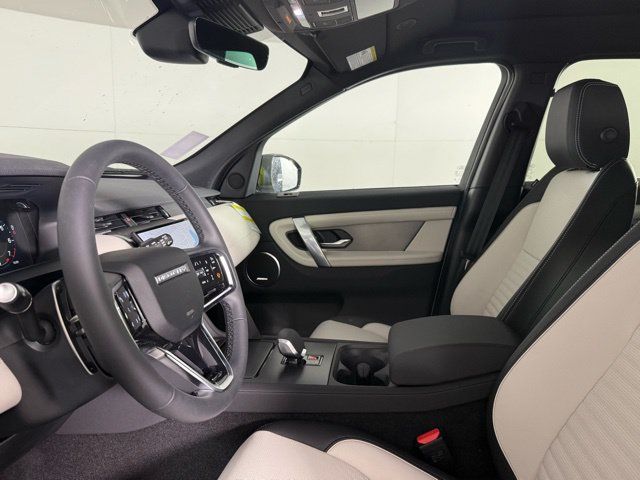 Used 2026 Land Rover Discovery Sport Landmark AWD/4WD image 34
