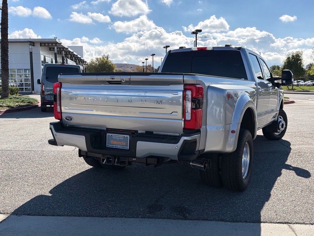 Used 2024 Ford F350 Platinum AWD/4WD image 8