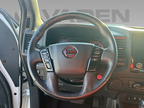 Used 2022 Nissan Frontier Pro-X w/ Pro-X Premium Package image 11