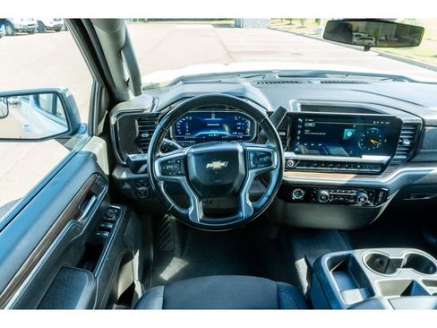 Used 2023 Chevrolet Silverado 1500 LT AWD/4WD image 20