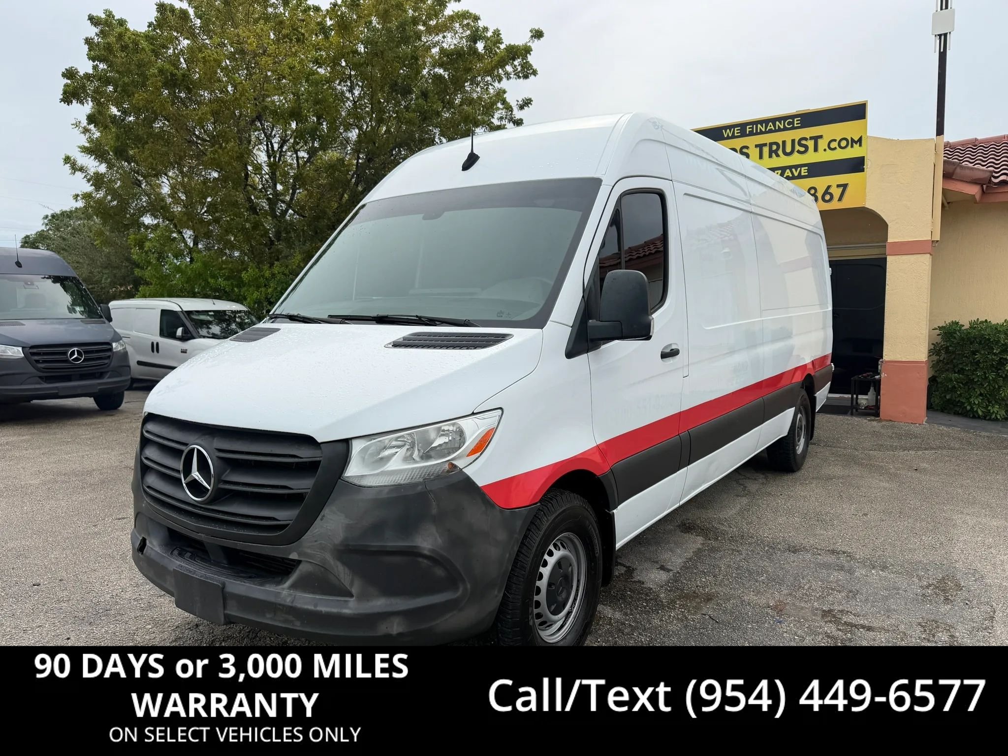Used 2022 Mercedes-Benz Sprinter 2500 image 1