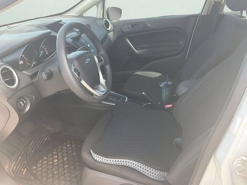 Used 2019 Ford Fiesta SE FWD image 4