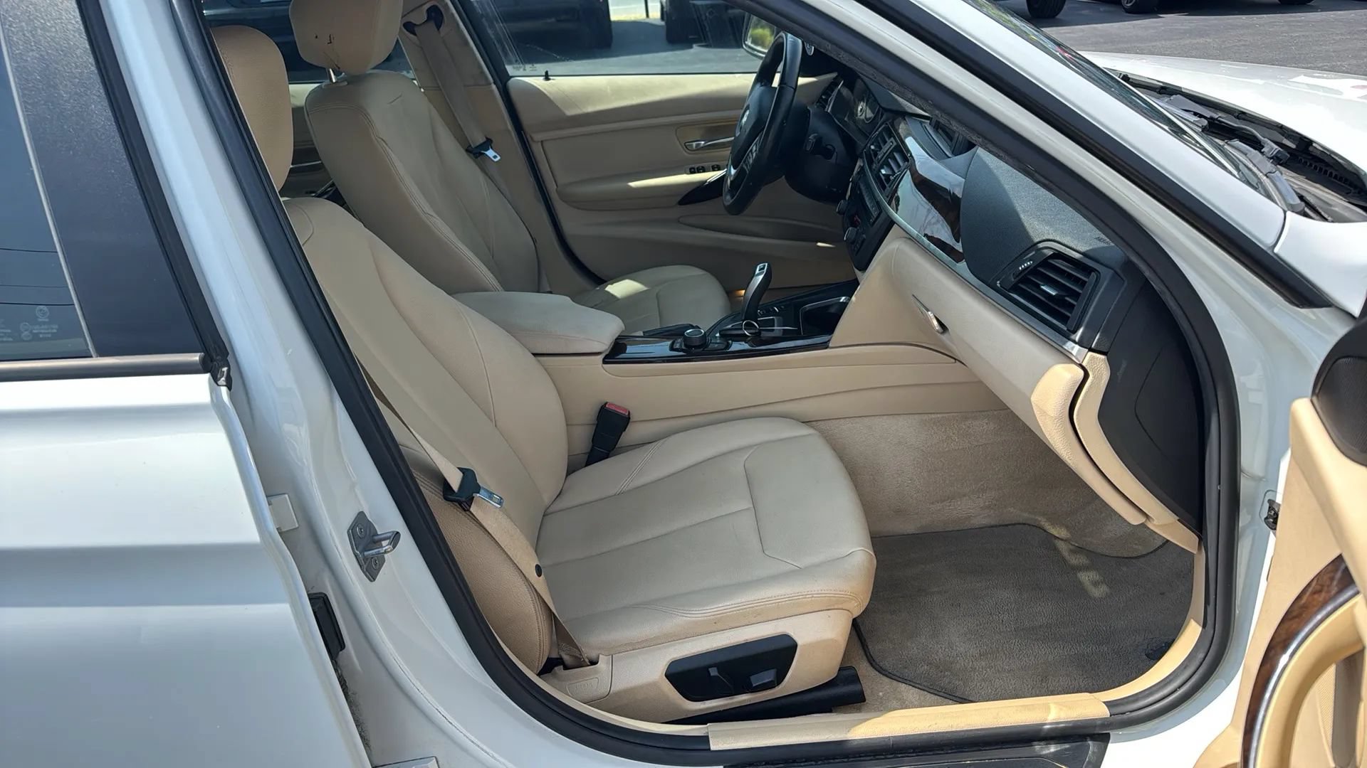 Used 2015 BMW 328i Sedan RWD image 31