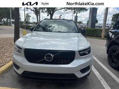Used 2021 Volvo XC40 T5 R-Design w/ Advanced Package