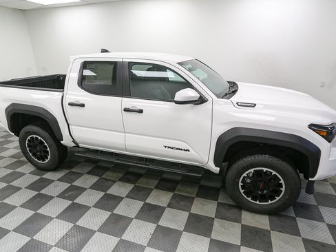 New 2026 Toyota Tacoma TRD Off-Road image 5