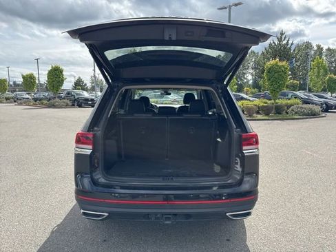 Used 2024 Volkswagen Atlas SE AWD/4WD image 13
