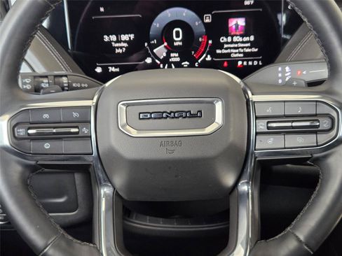 Used 2025 GMC Yukon Denali RWD image 16