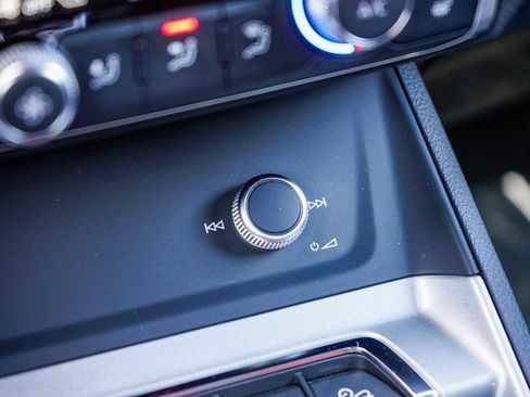 Used 2022 Audi Q3 2.0T Premium w/ Convenience Package image 23