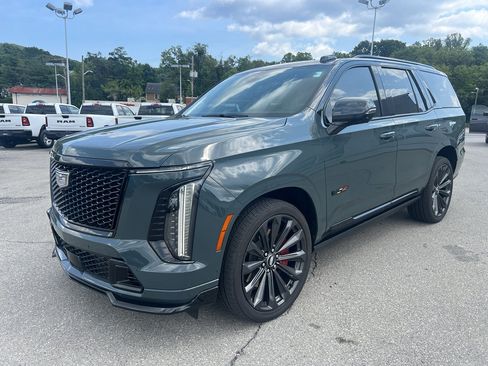 Used 2025 Cadillac Escalade V AWD/4WD image 1