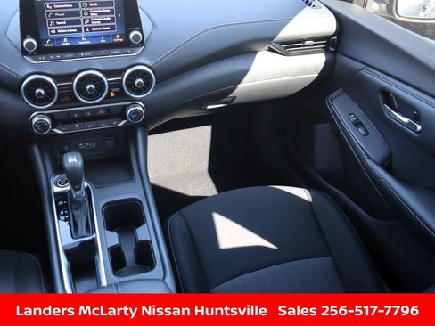 Used 2025 Nissan Sentra SV w/ Trunk Package image 16