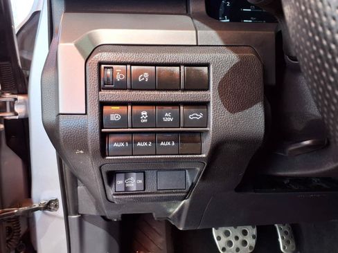 Used 2024 Toyota Tacoma TRD Sport w/ TRD Sport Premium Package AWD/4WD image 19