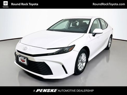 Certified 2025 Toyota Camry LE image 1