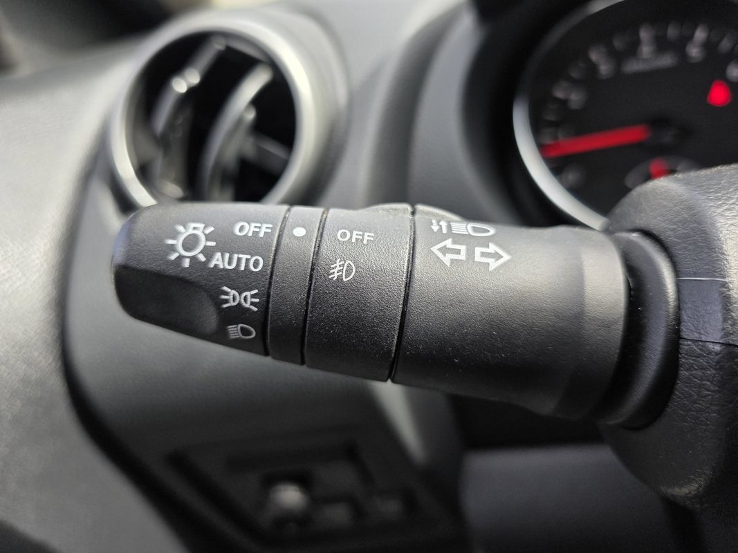 Used 2013 Nissan Rogue SL AWD/4WD image 32