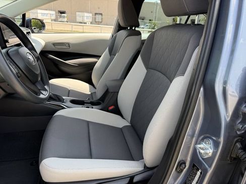 Used 2025 Toyota Corolla LE FWD image 24