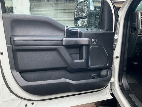 Used 2020 Ford F350 Platinum w/ FX4 Off-Road Package image 17