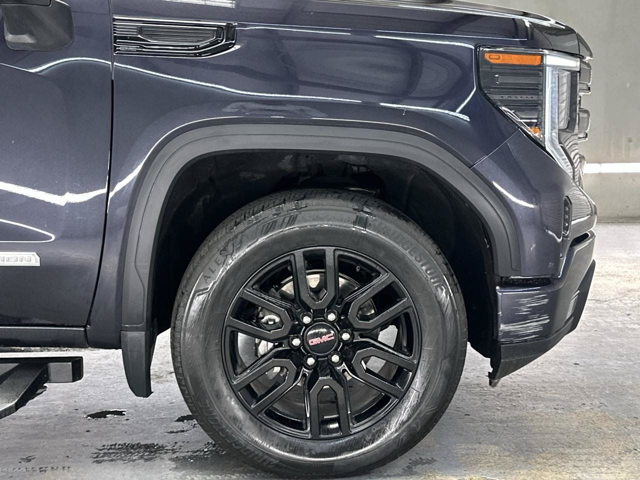 Used 2024 GMC Sierra 1500 Elevation AWD/4WD image 12