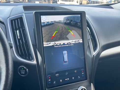 Used 2024 Ford Edge SEL image 25