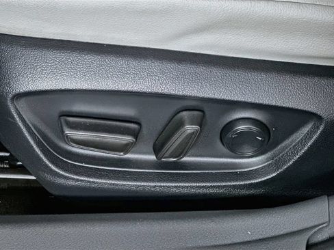 Used 2023 Toyota Camry SE w/ Convenience Package FWD image 20