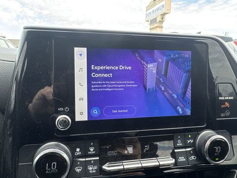 Used 2023 Toyota Highlander LE image 18