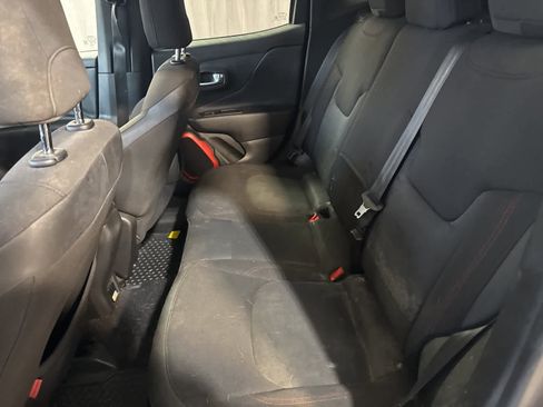 Used 2016 Jeep Renegade Trailhawk image 17