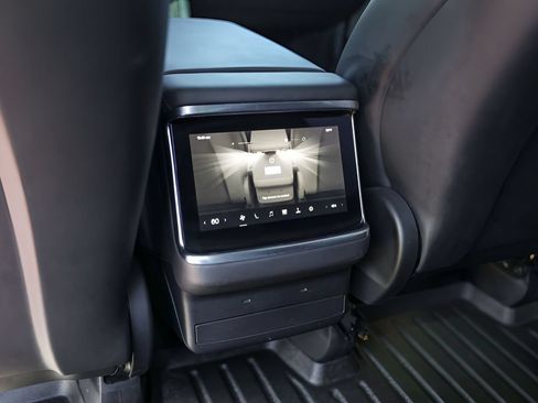 Used 2022 Tesla Model X AWD/4WD image 28