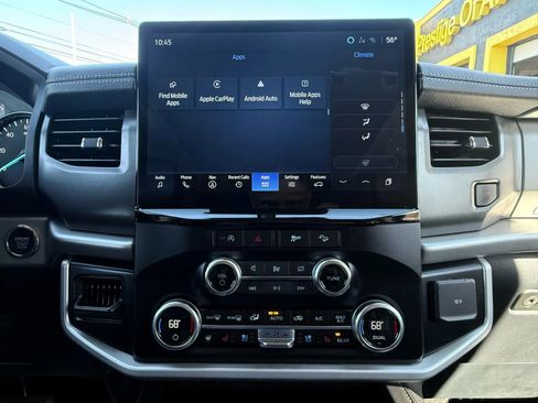 Used 2024 Ford Expedition Max XLT image 18