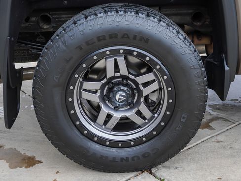 Used 2015 GMC Sierra 1500 SLE image 11