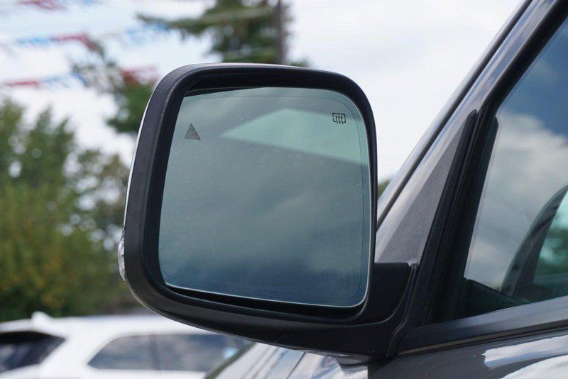 Used 2023 Dodge Durango SRT AWD/4WD image 17