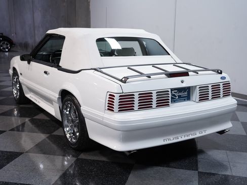 Used 1993 Ford Mustang GT RWD image 8