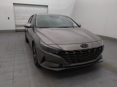Used 2023 Hyundai Elantra Limited image 13